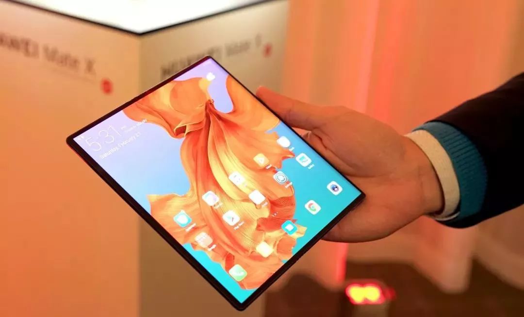 华为matex5g与matex25g的区别_华为MateX2和MateX哪个好